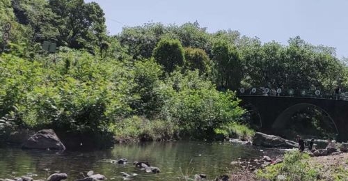 ���µ����һ����ĩ