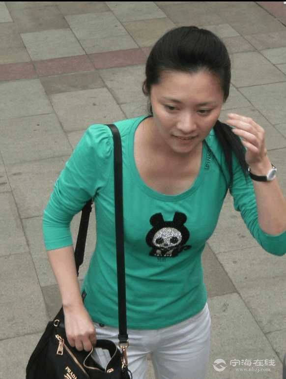央视第一素颜美女主持人, 16年零绯闻, 如今37岁仍未结婚