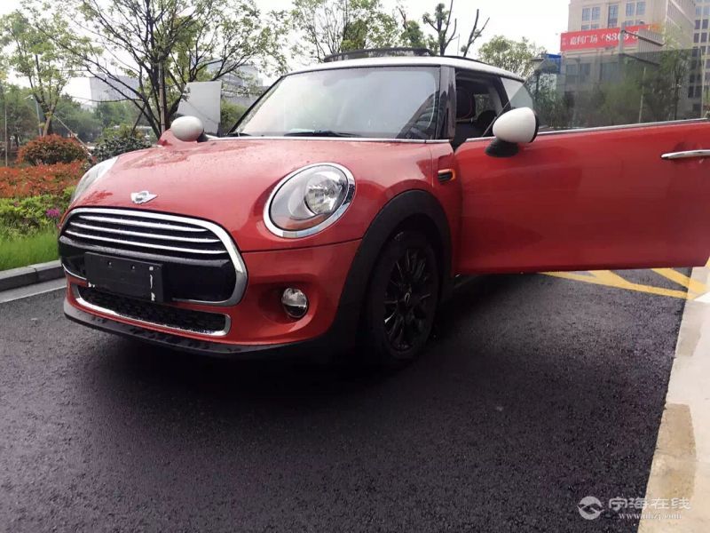 宝马minicooper excitement 红色