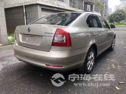 small-5b51fbde9f5a11eb973300163e15dc80.jpg