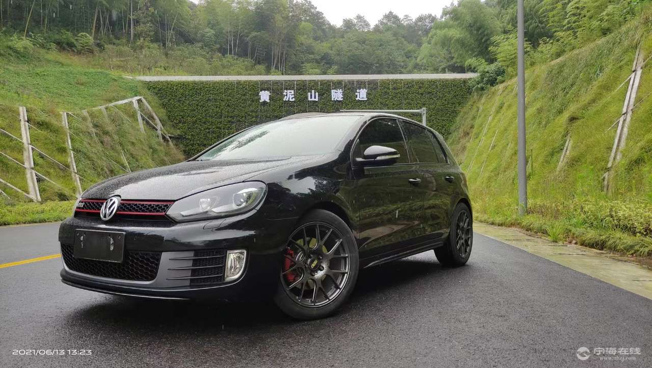 新货13年高尔夫gti 车况非常好 价格非常便宜9.99w