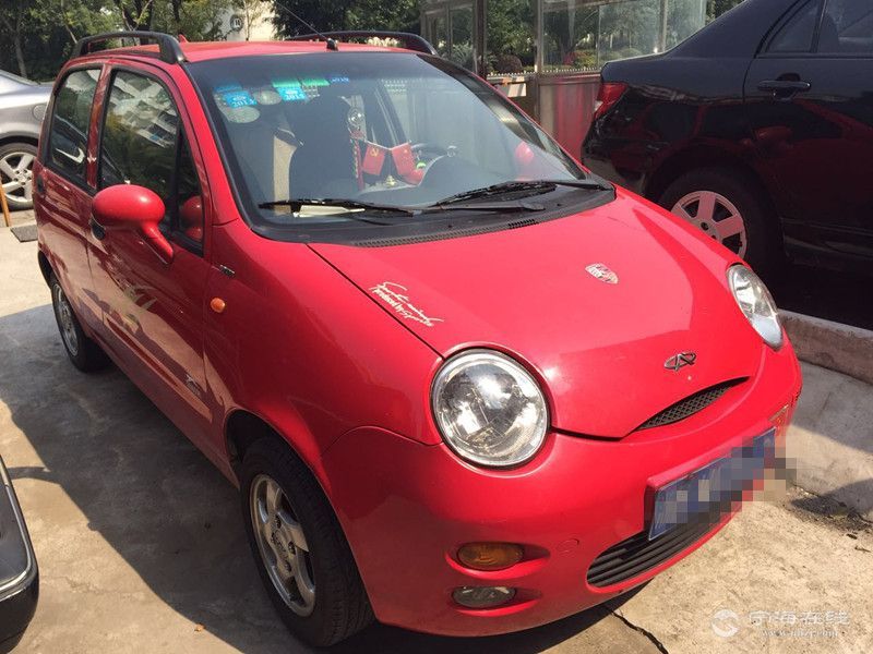 奇瑞qq 红色