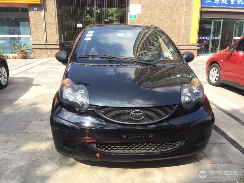 比亚迪f0 黑色