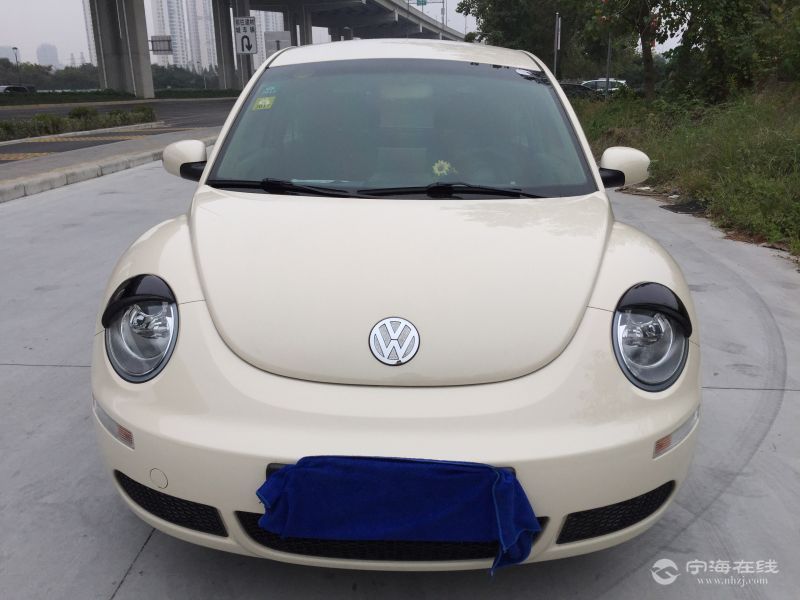 大众甲壳虫乳白