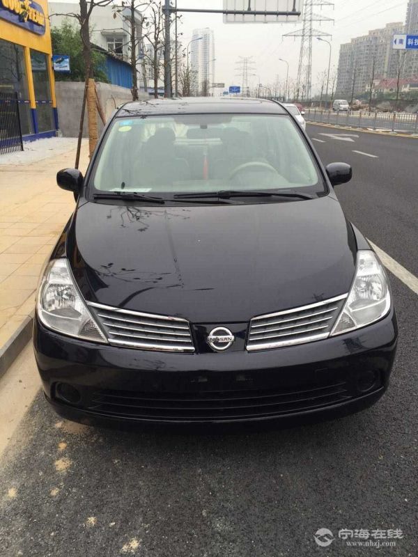 尼桑颐达16自动豪华黑色
