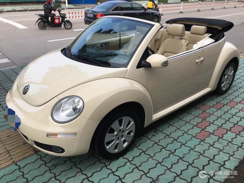 大众甲壳虫 奶白