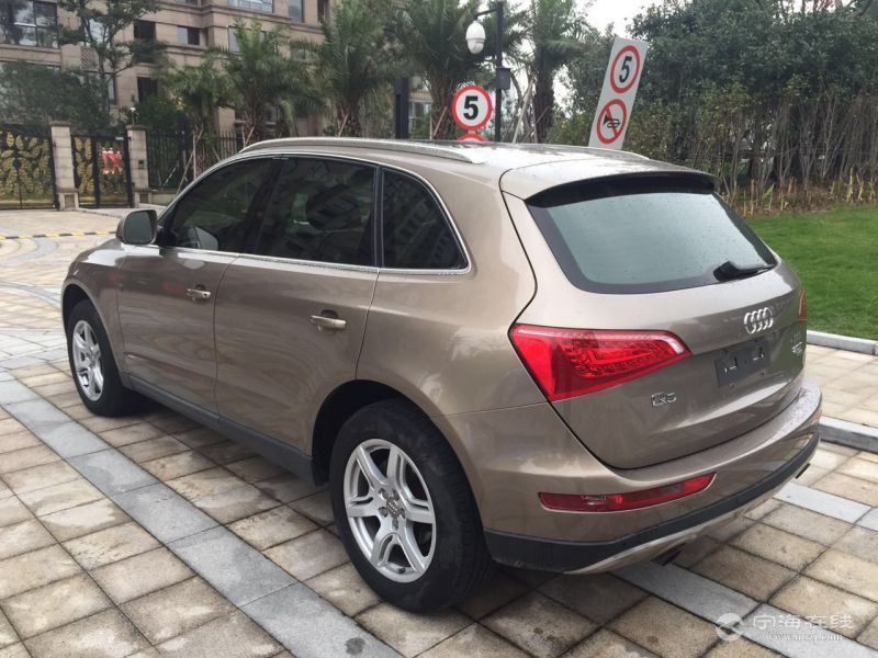 奥迪q5 香槟色