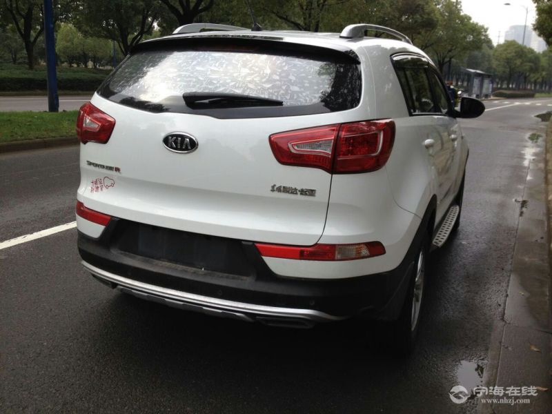 起亚智跑白色115万可按揭