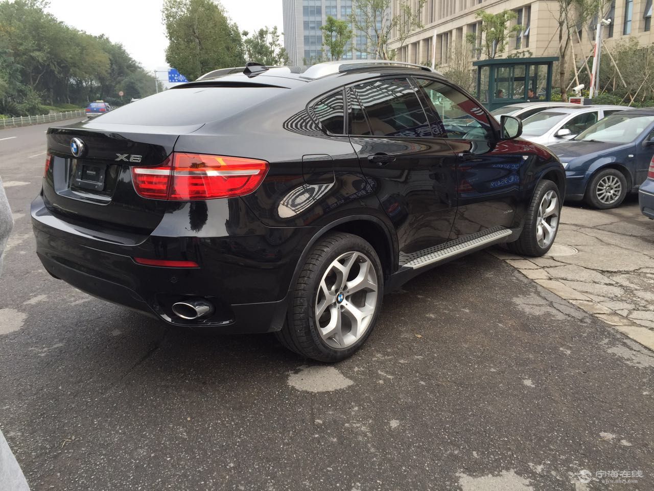 宝马x6黑色外地用户无任何担保均可按揭
