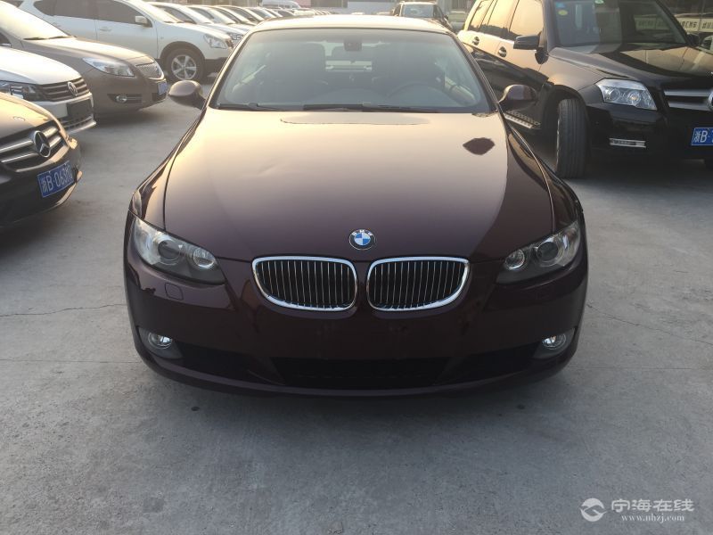 宝马330敞篷 酒红色