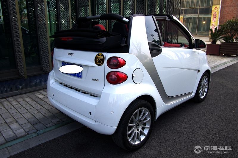 出售再来一台兄弟奔驰精灵smart敞篷 白色