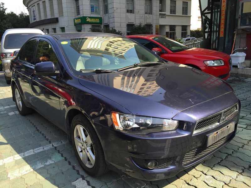 三菱翼神1.8自动档 蓝色极品车况