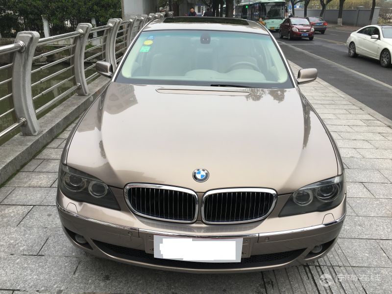 宝马730li豪华版 香槟金