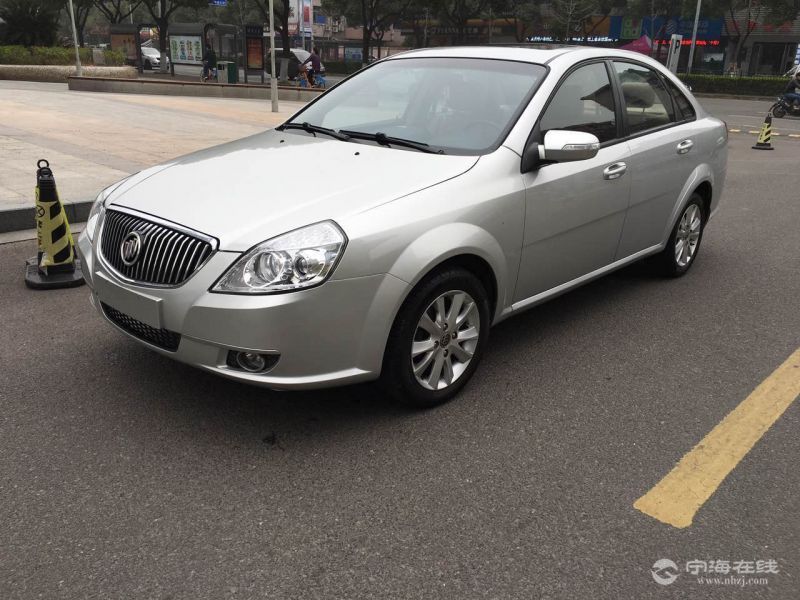 别克凯越自动最高配,车况精品 银色