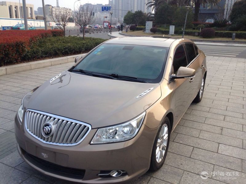 出售别克君越24大天窗香槟色