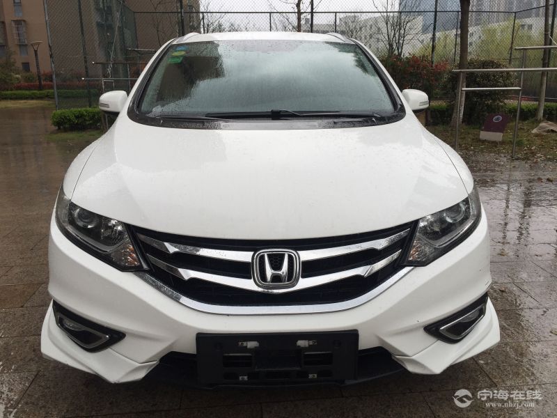 本田杰德 白色