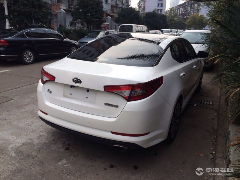 起亚k5 白色 售价:10.18万元