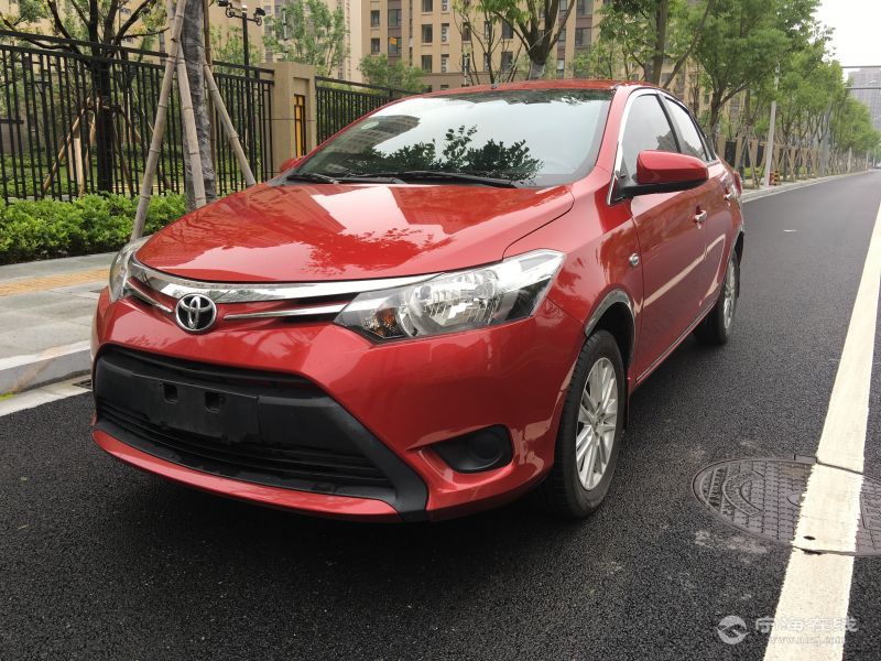 买车就是丰田威驰1.5at 红色