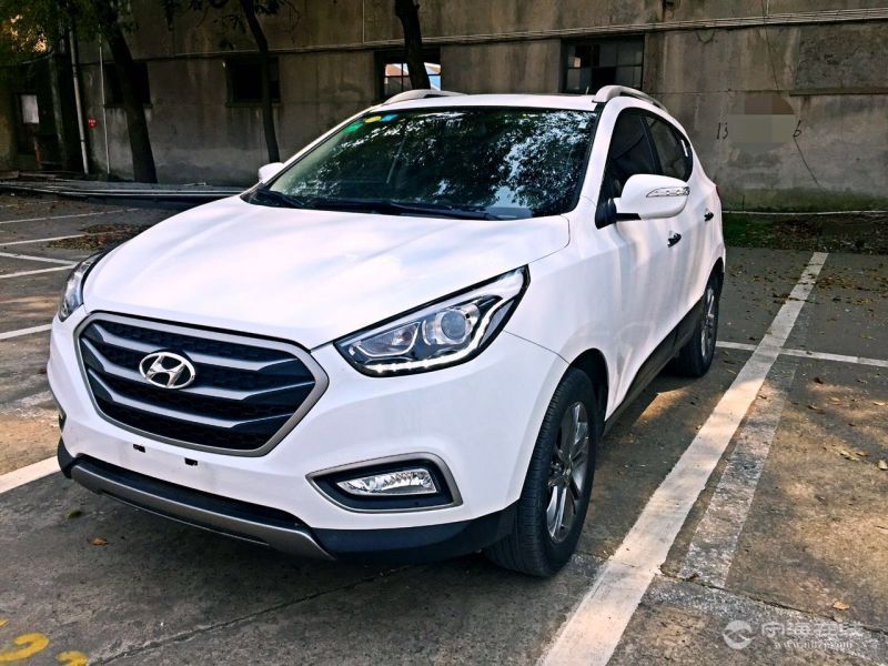 现代ix3520最新款高配珍珠白