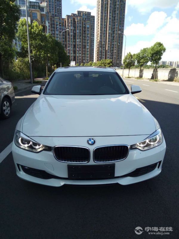 宝马320时尚型高配 白色