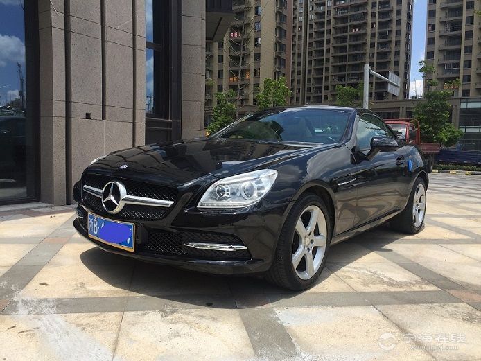 奔驰slk200 【售价:27.9万元】支持按揭