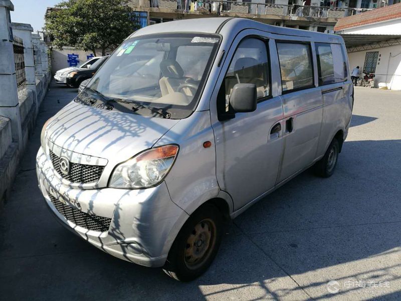 海马面包车加长有中央空调 银色长期高价收购和置换各类车辆