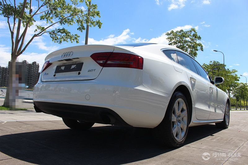奥迪a5进口4门无边框 白色