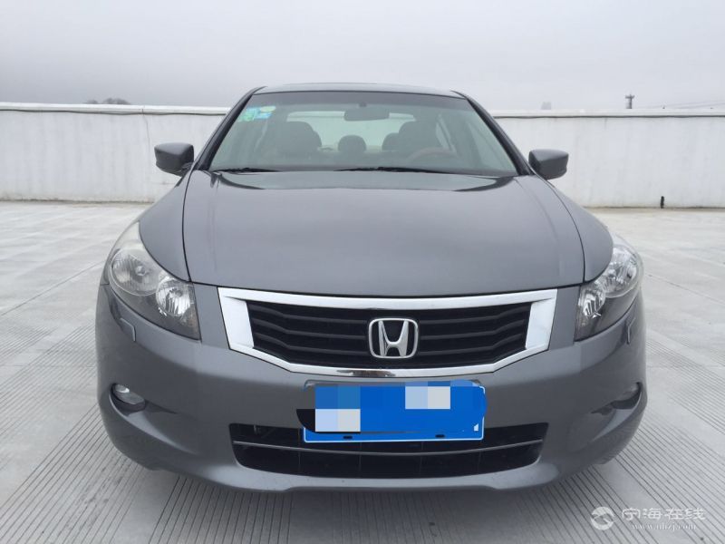 本田雅阁八代雅阁2.4 银灰色