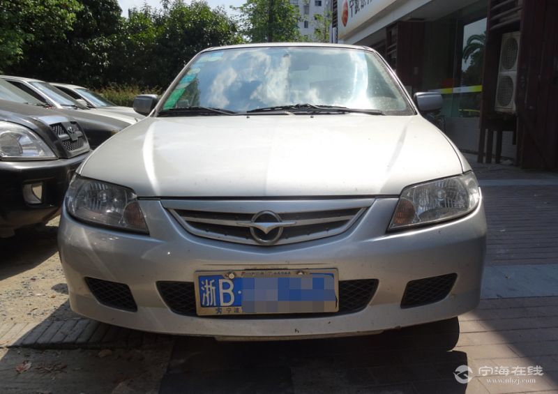 海马海福星1.6l 海马323 银色