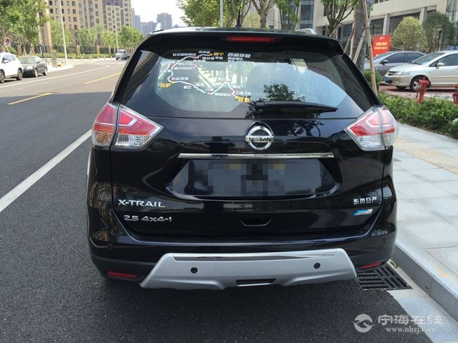 尼桑奇骏2.5l cvt至尊版四驱 黑色