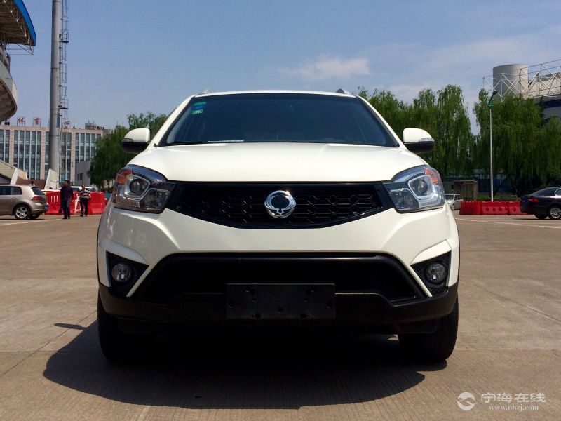 双龙柯兰多2.0 白色