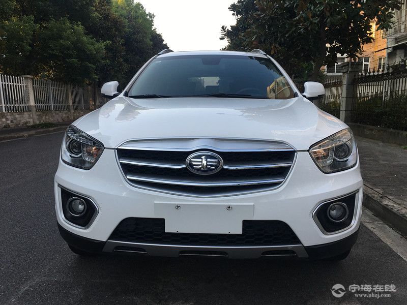 奔腾suv x80 白色