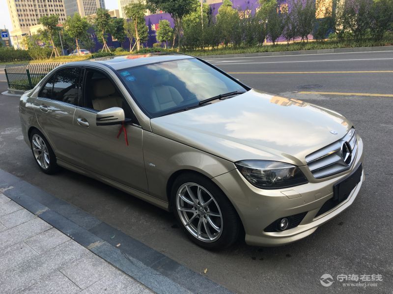奔驰c200at 香槟金