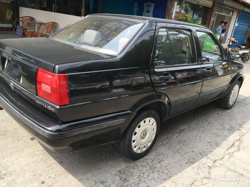 大众捷达1.6 黑色