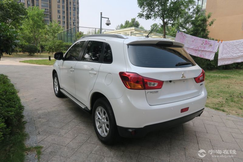 三菱劲炫2.0精品王 白色