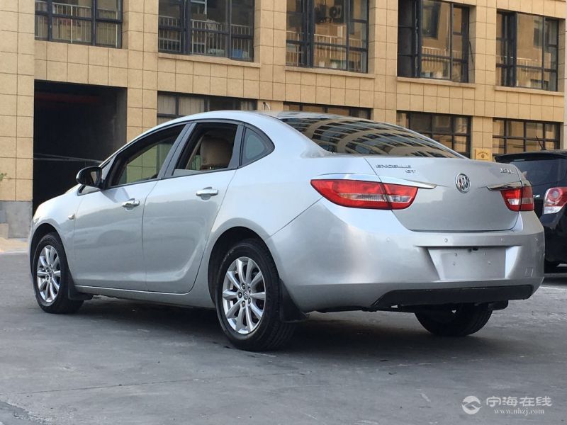 别克英朗gt1.6l 自动豪华版 银色