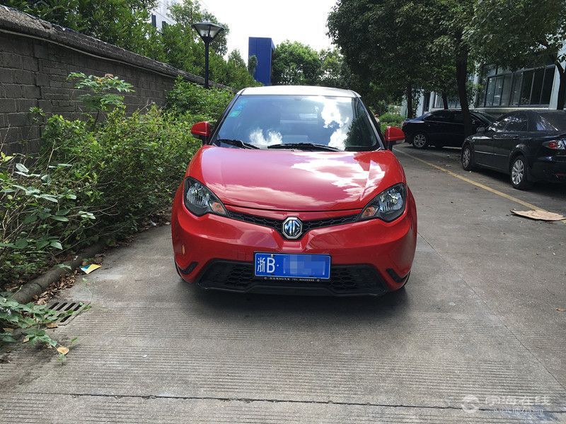 [两厢轿车] 名爵3 红白【急卖 急卖 ￥4.3万】