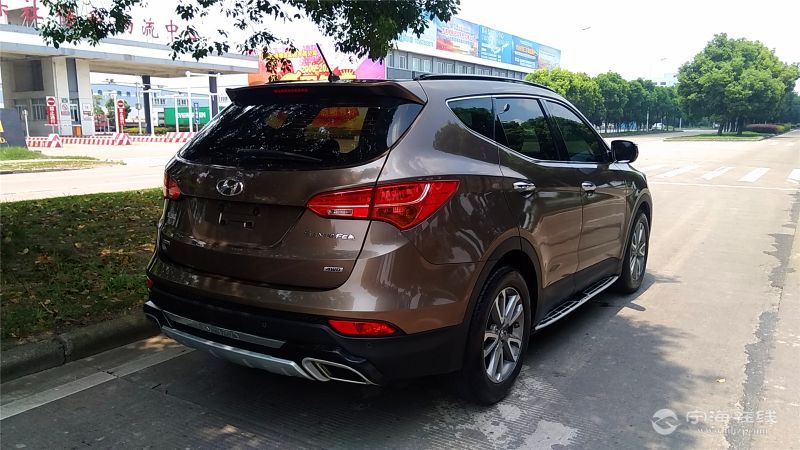 越野车现代新胜达香槟色急卖急卖￥17万