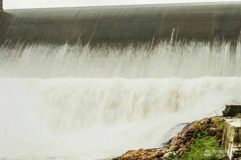 暴雨之后黄坛水库壮观