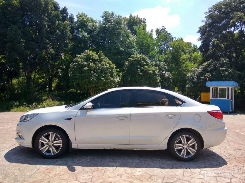 长安逸动 手动 白色【支持检测 可按揭 滴滴专车】