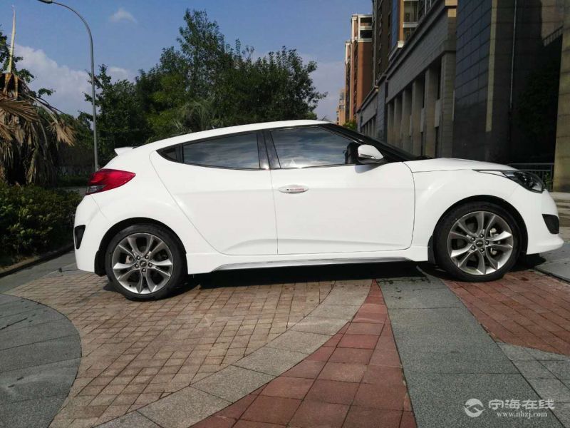 出售现代飞思16t自动白色