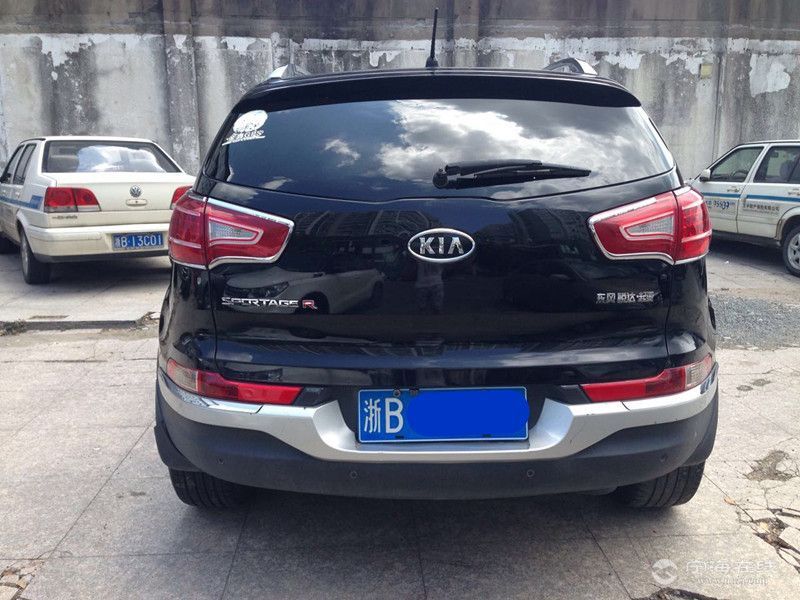 起亚智跑最高配 黑色