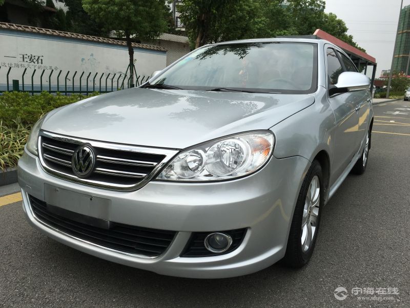 大众朗逸1.6 手动档 银色