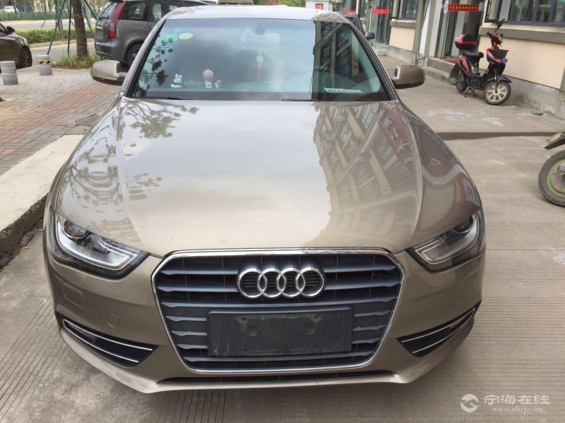 奥迪a4l2.0t 香槟色