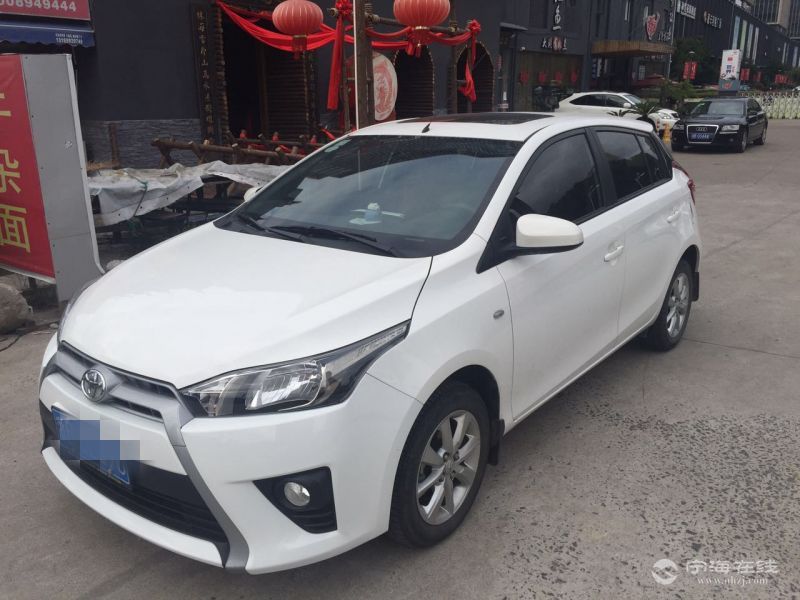 出售丰田雅力士致炫1.5自动精品一手车 白色