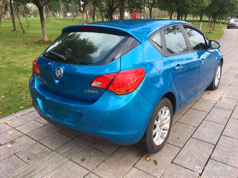 别克英朗xt1.6l高配 蓝色按揭零首付可当天提车