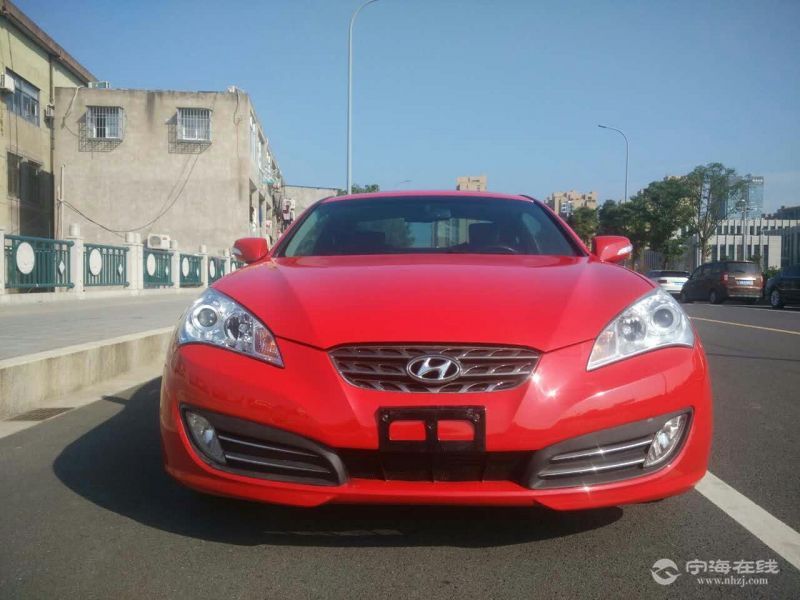 现代劳恩斯酷派 2.0t高配 红色