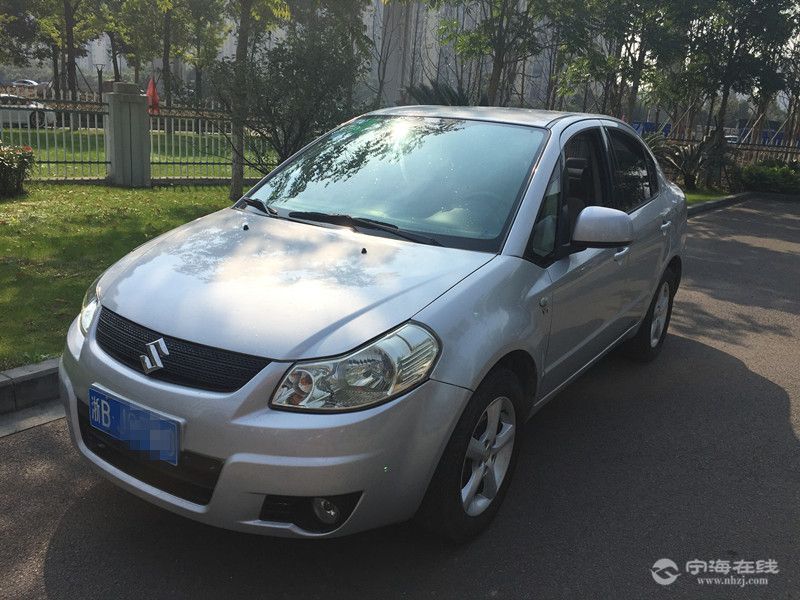 铃木天语sx4三厢1.6mt 银色 2.2 万 精品车况,好车不等人