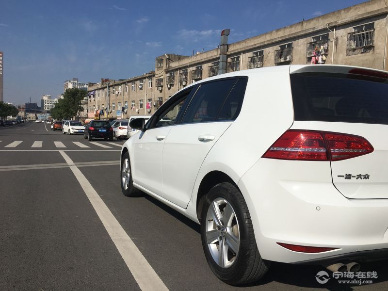 大众高尔夫71.4t最新款 白色