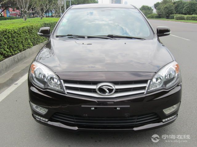 东南菱致v5 1.5高配 摩卡棕